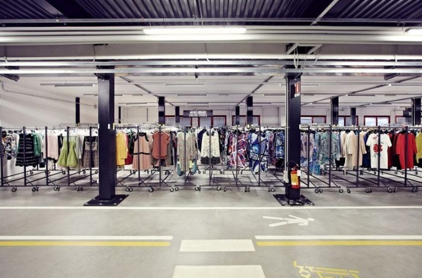 Yoox : The Ultimate Destination for Designer Fashion