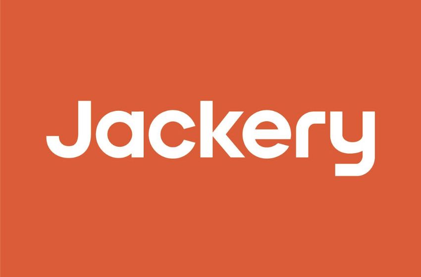 Harness the Power of the Sun with Jackery | Your Guide to Portable Solar Panels