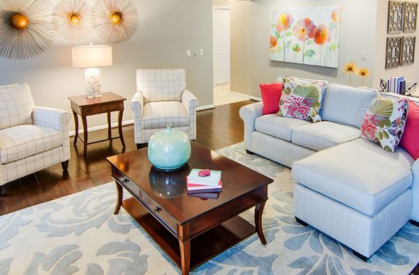 Transitioning Your Decor with Ease | Tips for Embracing Seasonal Changes