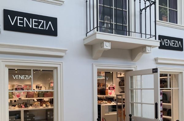Elevate Your Style Game with Venezia Online Store | The Ultimate Destination for Fashion Trends